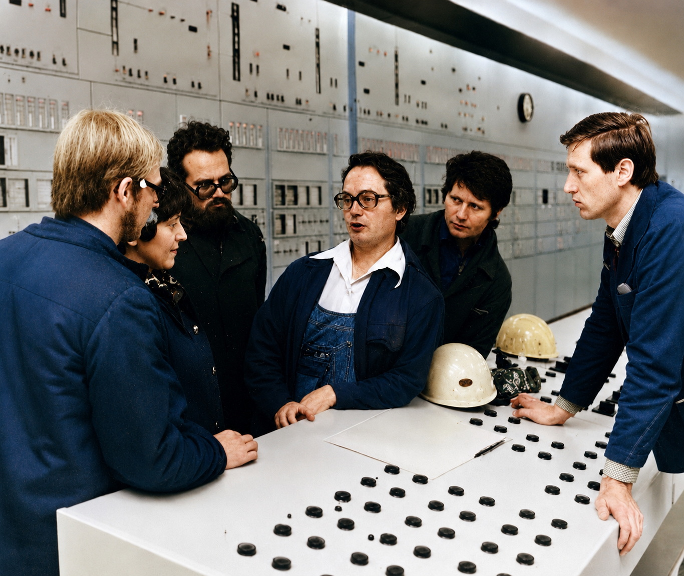 Dr. Lutz Mögling in der Schaltwarte der Buna-Glykolfabrik 1977