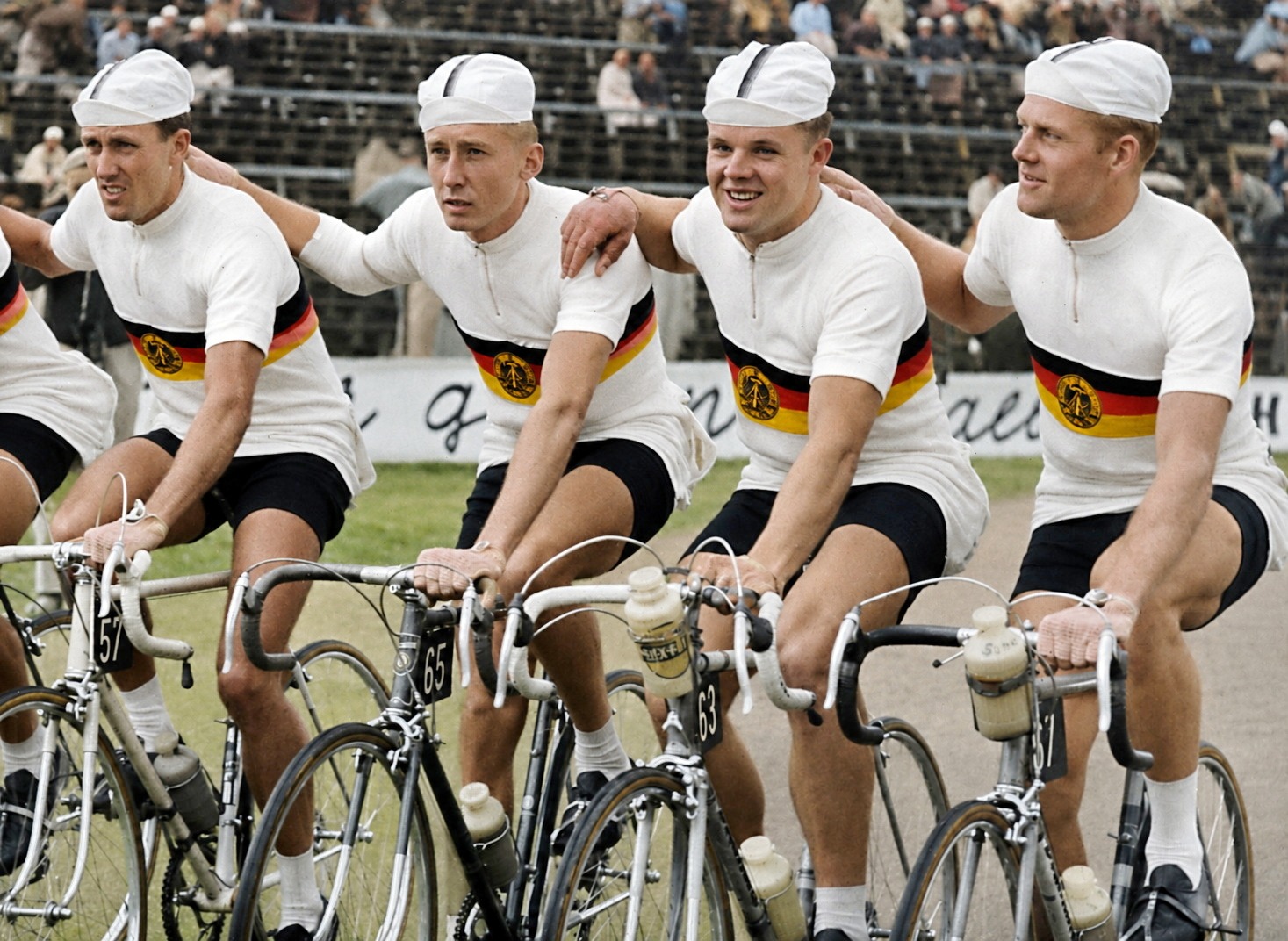 DDR-Mannschaft um Erich Hagen während der Friedensfahrt 1960